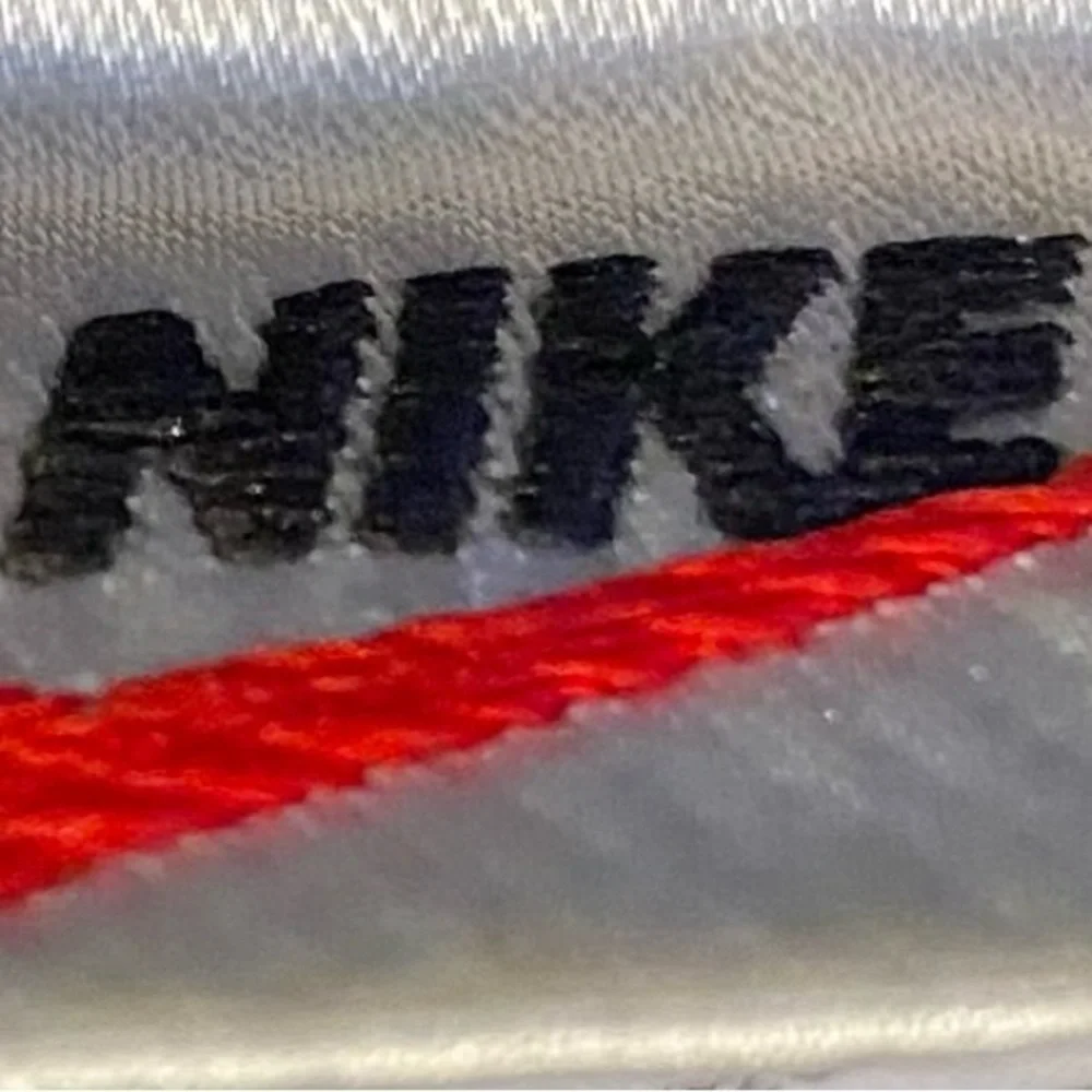 Vintage Nike Youth Size 5/6 Unisex Black Nylon Joggers With Ankle Zippers‎